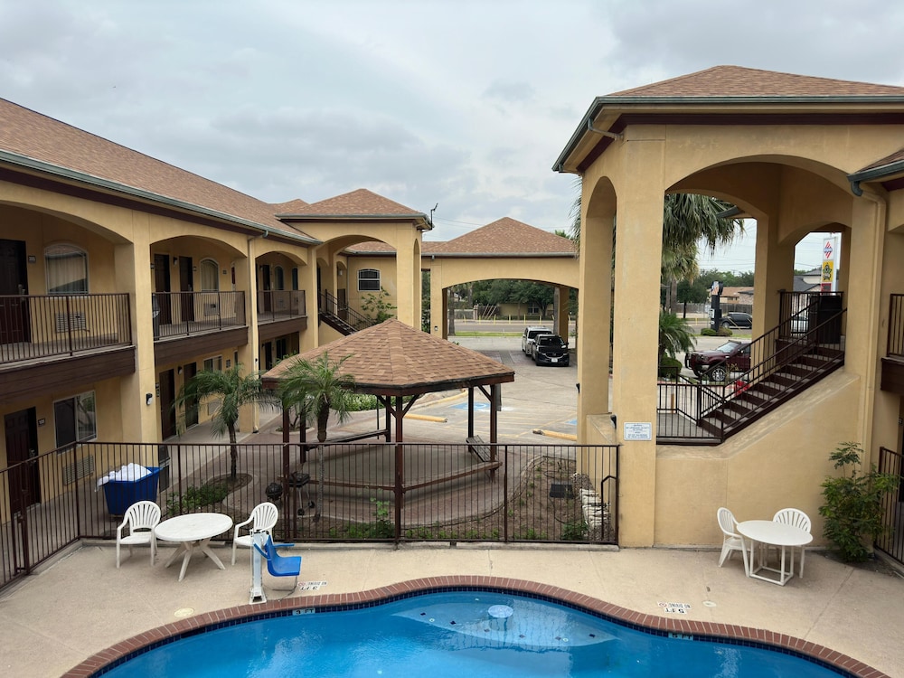 Texas Inn and Suites RGV - photo 45