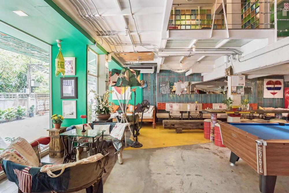 Saladaeng Gallery Hostel By Favstay