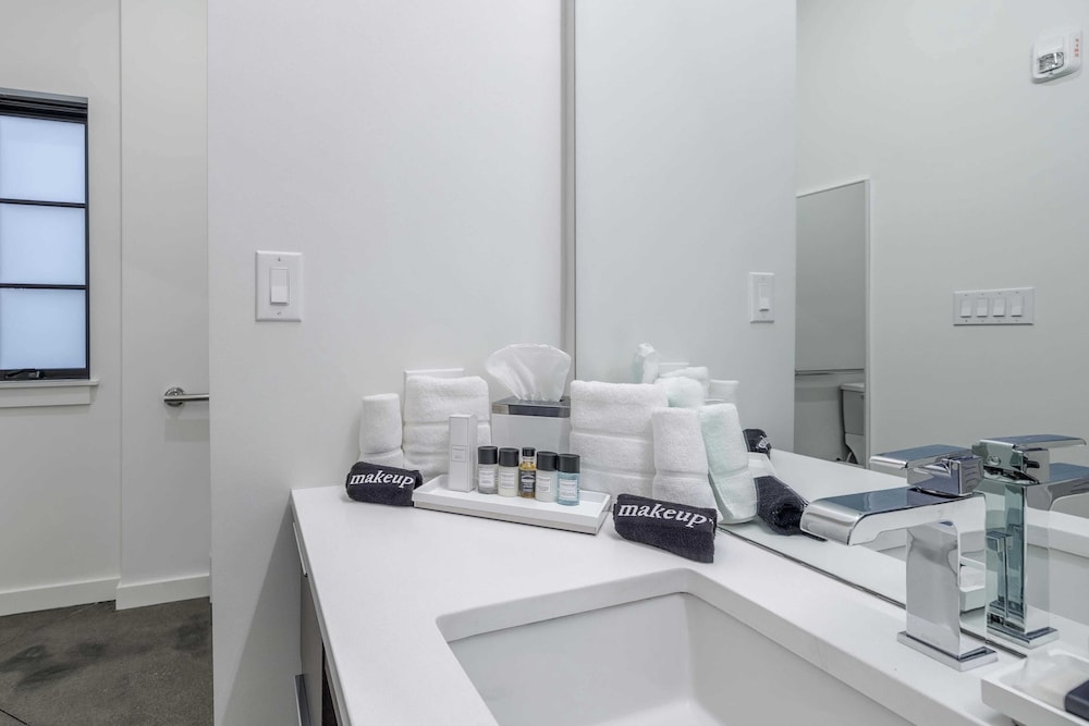 121 Hotel - photo 209