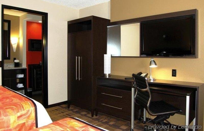 Best Western Turnpike West Orlando - photo 18