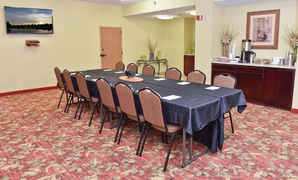 Hampton Inn Ruston - photo 36