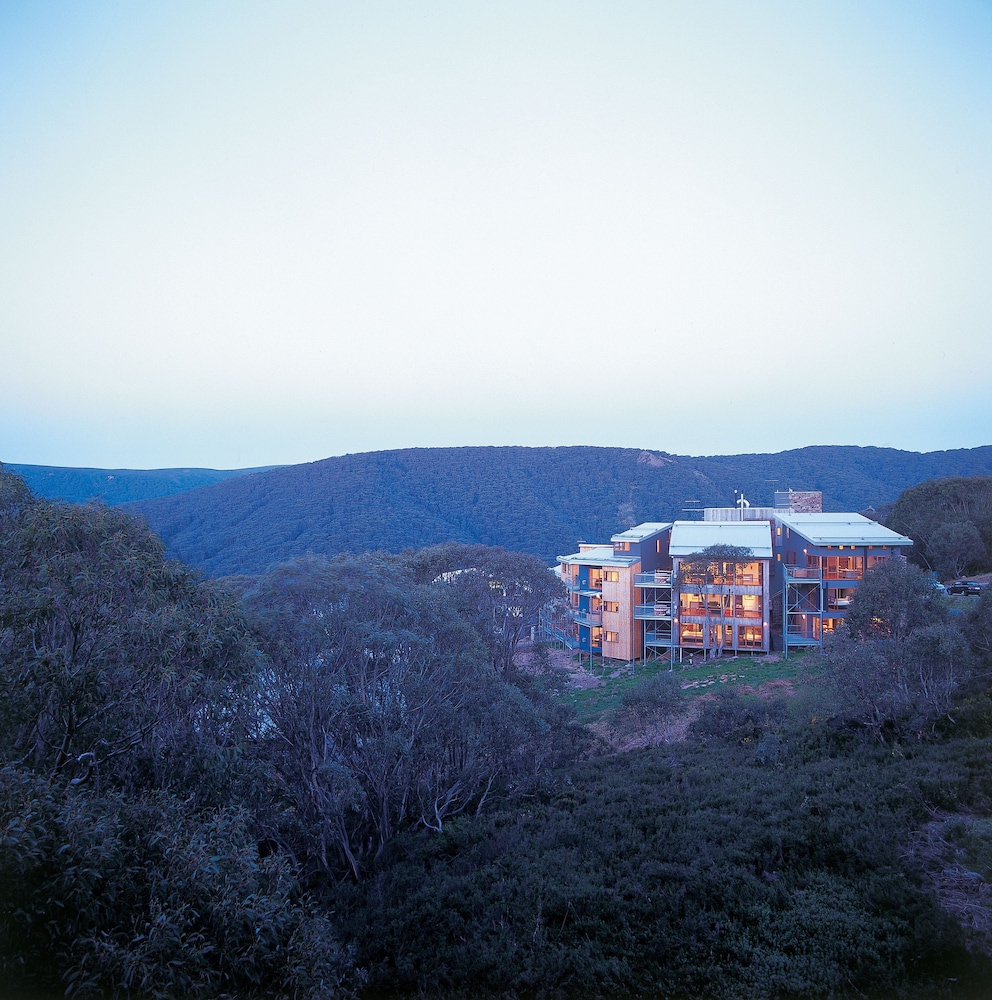 Frueauf Village — 4-Star Luxury Hotel in Falls Creek, Australia