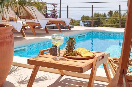 Dazzling Hvar Villa Villa Licita 4 Bedrooms Sea Views Superb Terrace — 4-Star Luxury Hotel in Sveta Nedjelja, Croatia