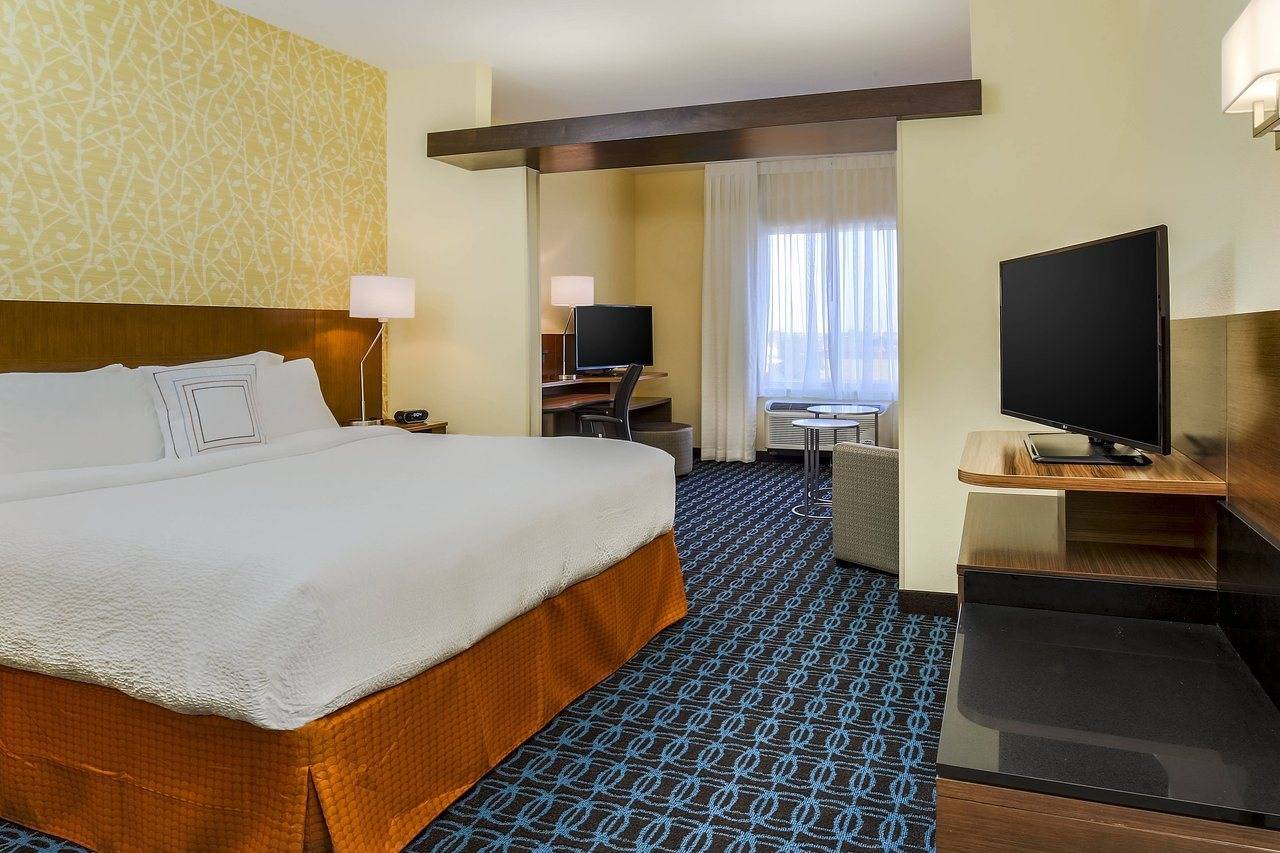 Fairfield Inn & Suites by Marriott Snyder - photo 2