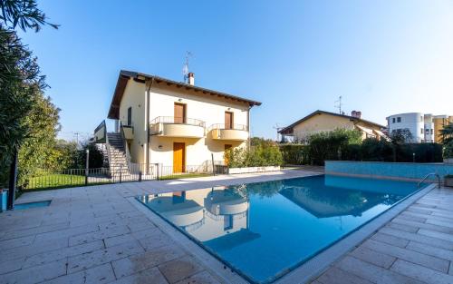 Dimora Aramis 3 — 4-Star Luxury Hotel in Peschiera Del Garda, Italy