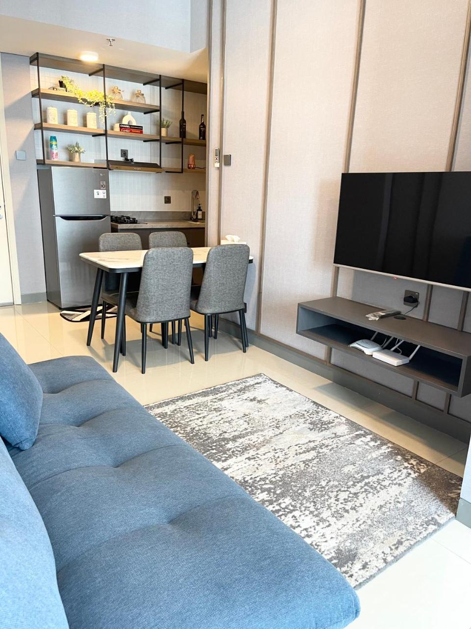 2 BR I ANDERSON I 18floor I above pakuwon mall I the biggest shopping center — 4-Star Luxury Hotel in Surabaya, Indonesia