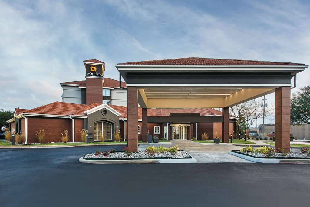 La Quinta Inn & Suites by Wyndham Shreveport Airport - photo 10