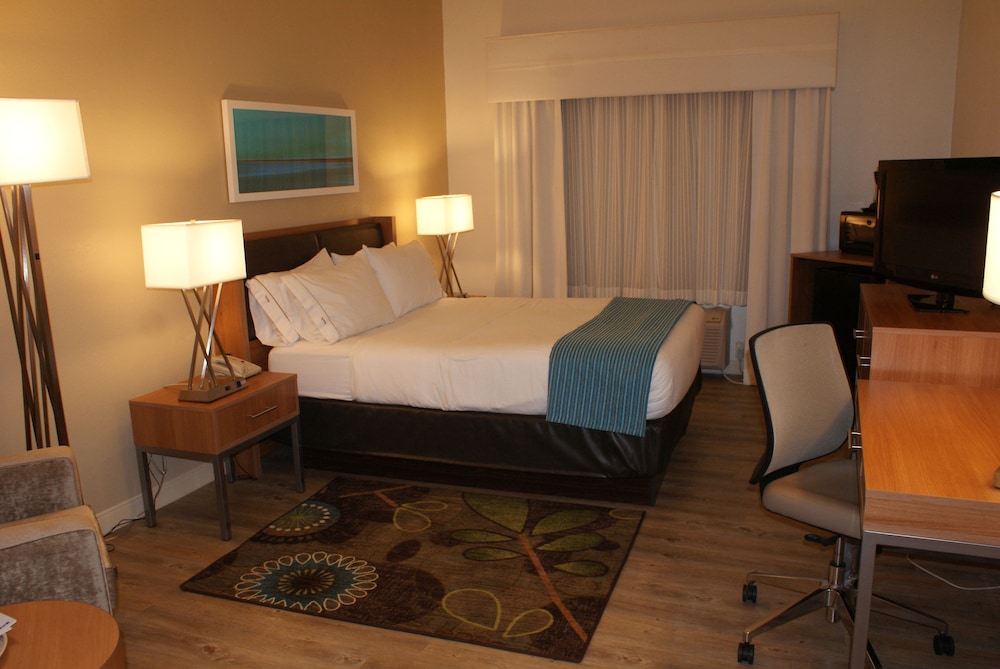 Holiday Inn Express Pittsburgh North by IHG - photo 4