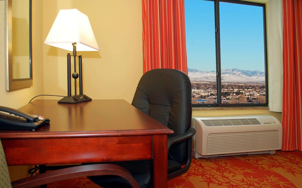 Hampton Inn & Suites Denver Highlands Ranch - photo 22