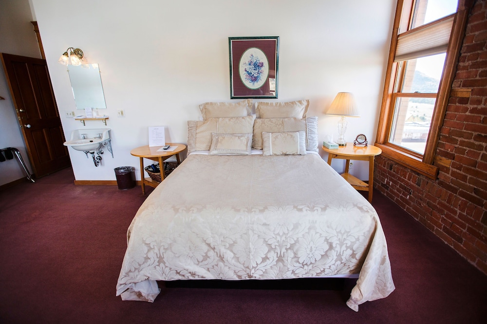 Victor Hotel - photo 22