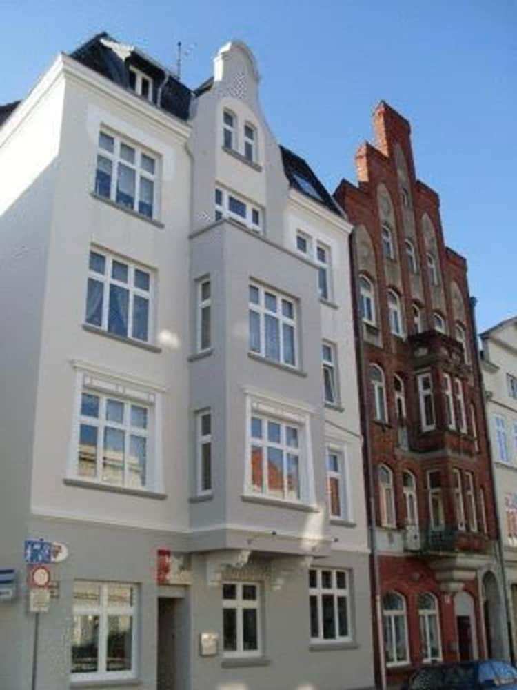 Cvjm Hotel Am Dom — Luebeck