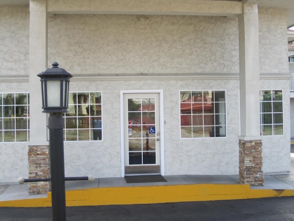 Motel 6 Anaheim CA - photo 27