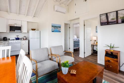 Truro Beach Cottages - photo 43