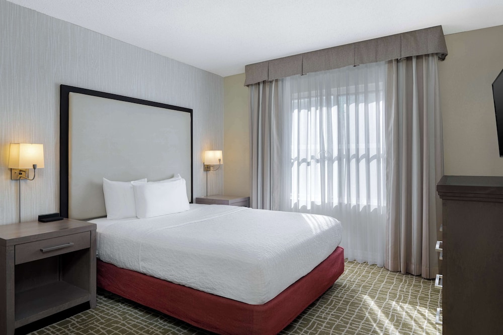 Homewood Suites by Hilton Tallahassee - photo 4