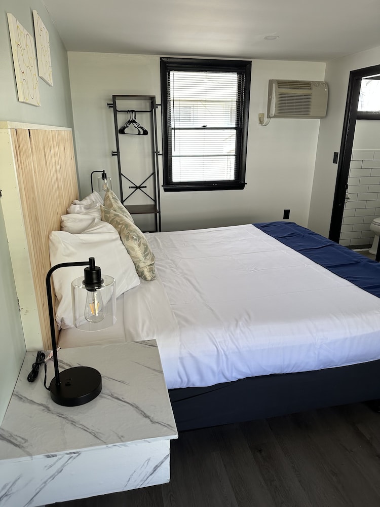 Harborside Suites - photo 14