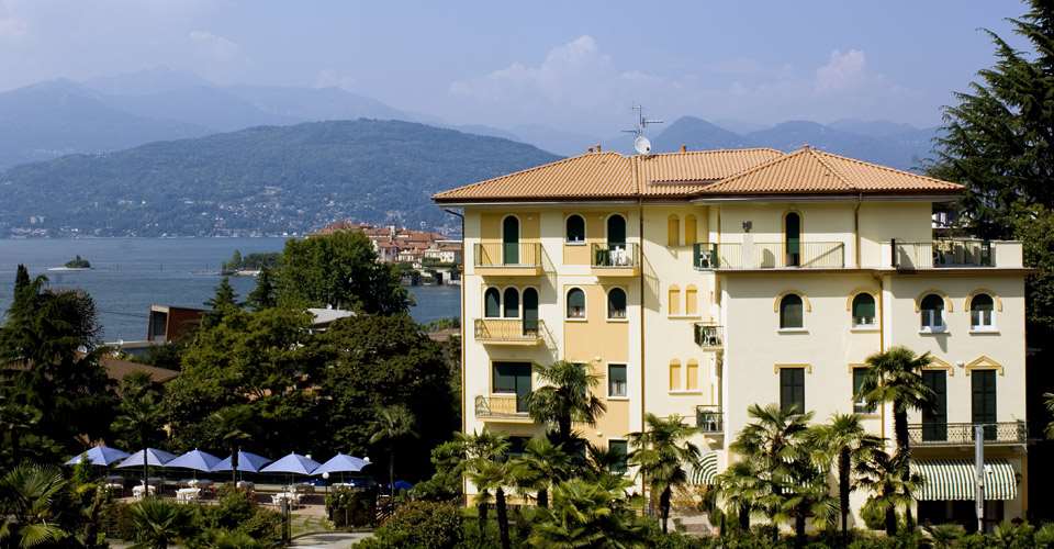 Hotel Flora — hotel in Stresa