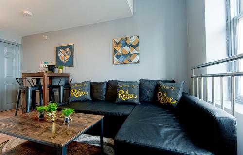 The Penthouse Gathering Town Centre Sleeps Up To 16 — 4-Star Luxury Hotel in Wrexham, United Kingdom