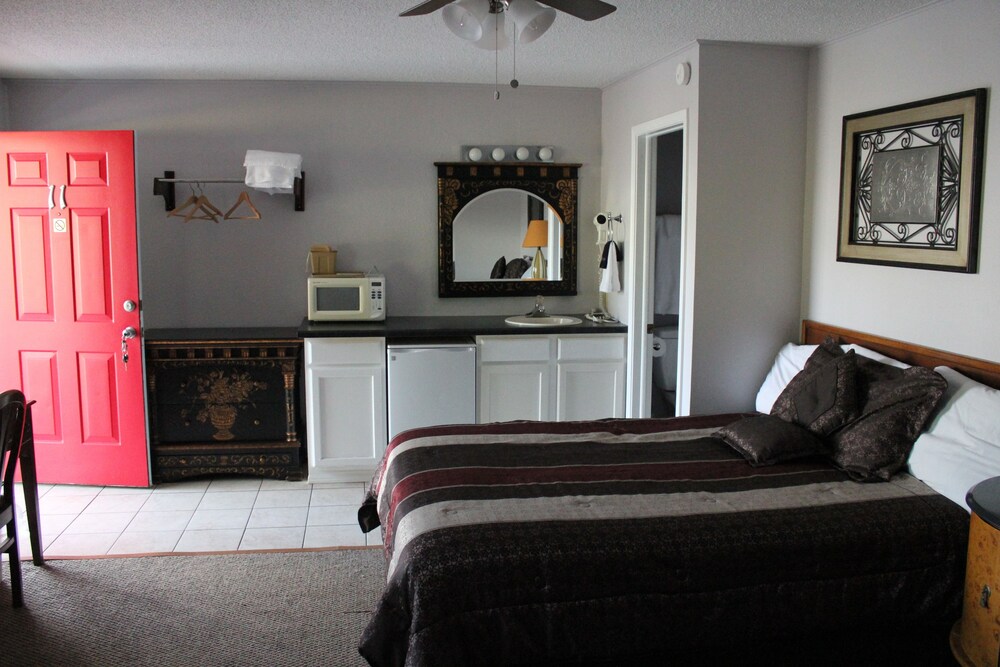 Brydan Suites - photo 32
