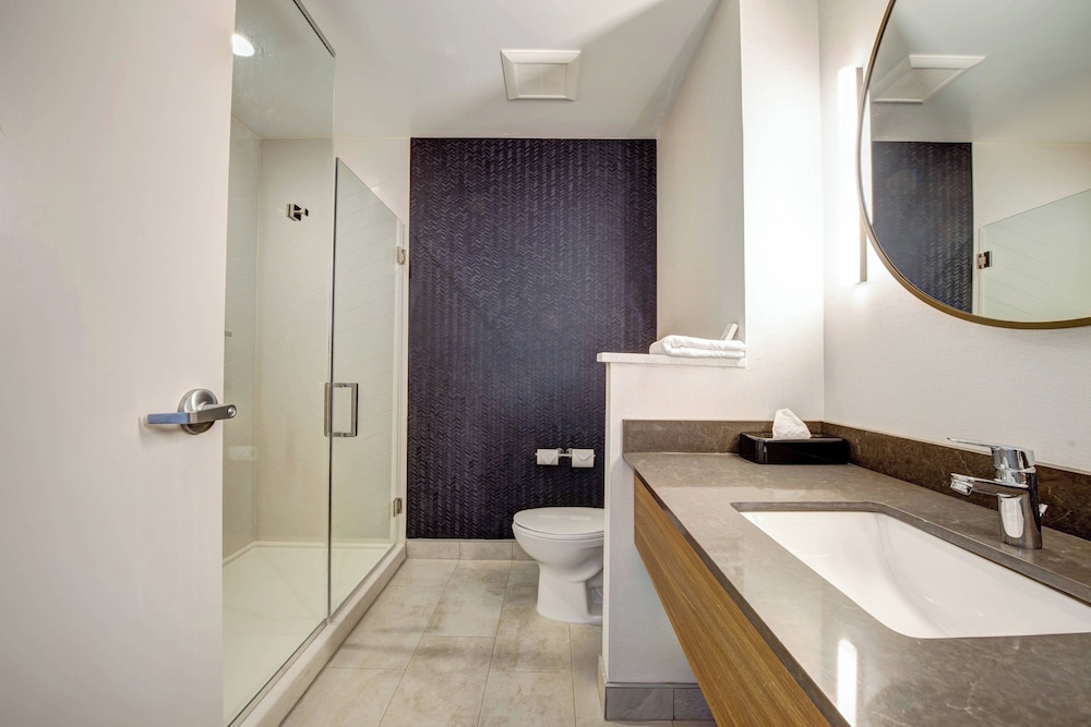 Fairfield Inn & Suites by Marriott Minneapolis North - photo 12