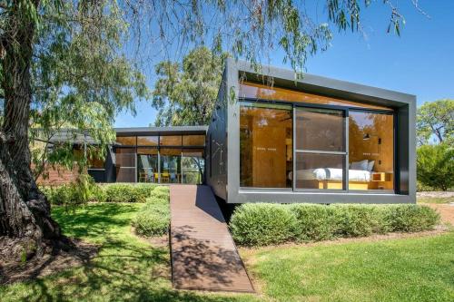 82 Degrees I Private Properties — Quindalup