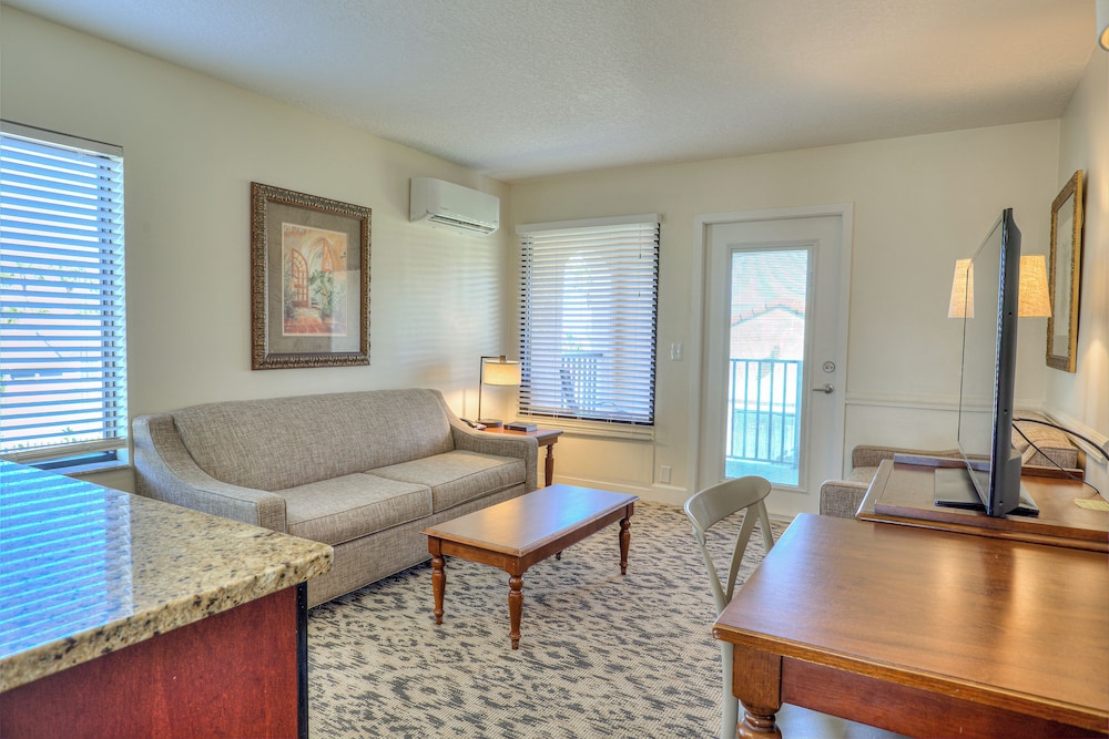 La Fiesta Ocean Inn And Suites - photo 39