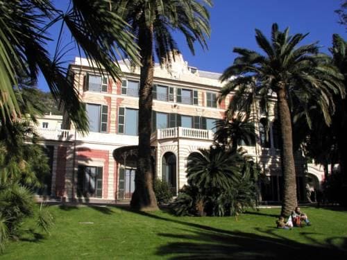 Savoia & Savoia Apartments — 4-Star Luxury Hotel in Genoa, Italy