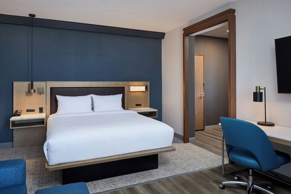 Courtyard by Marriott Denver Downtown West - photo 21
