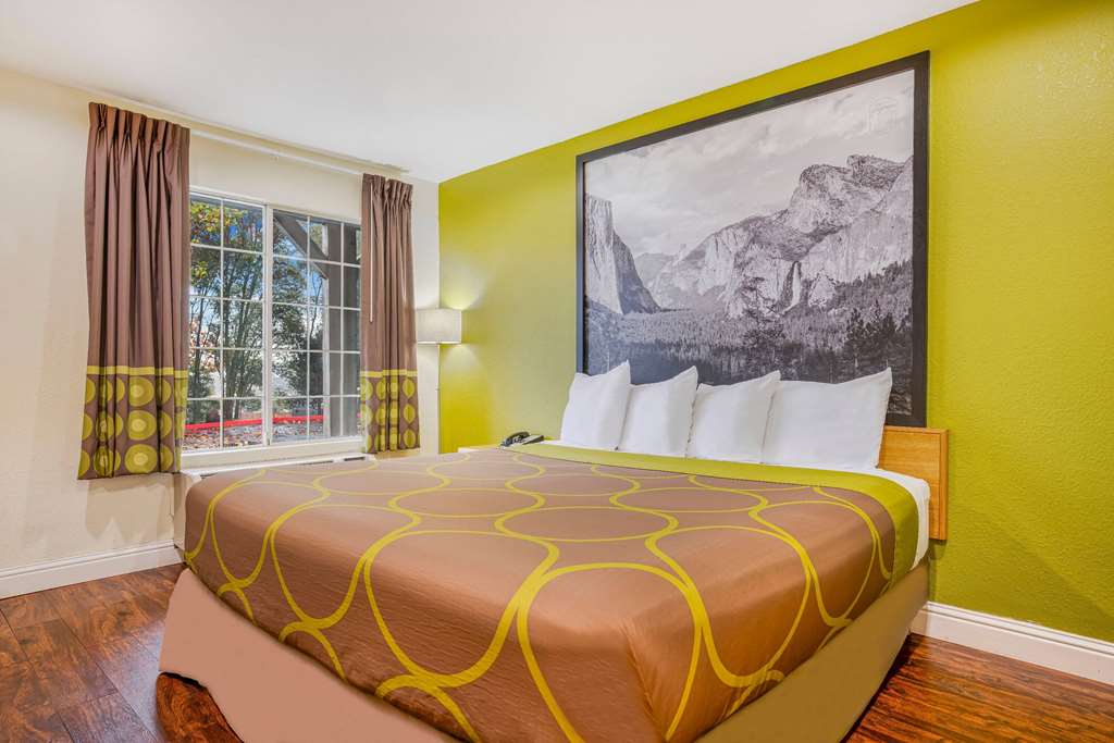 Super 8 by Wyndham Auburn - photo 26