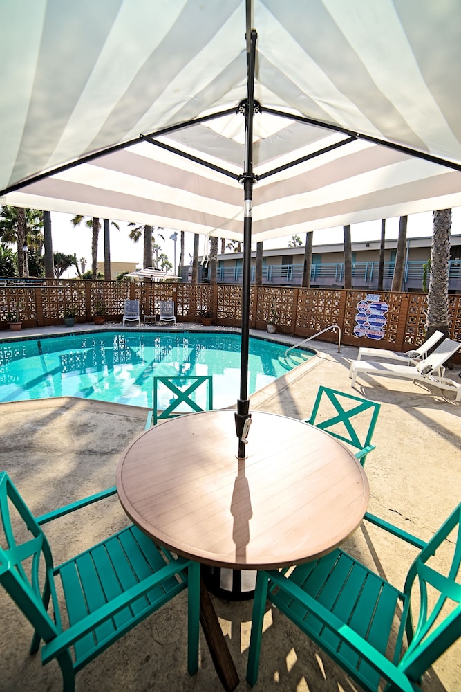 Ocean Villa Inn - photo 54