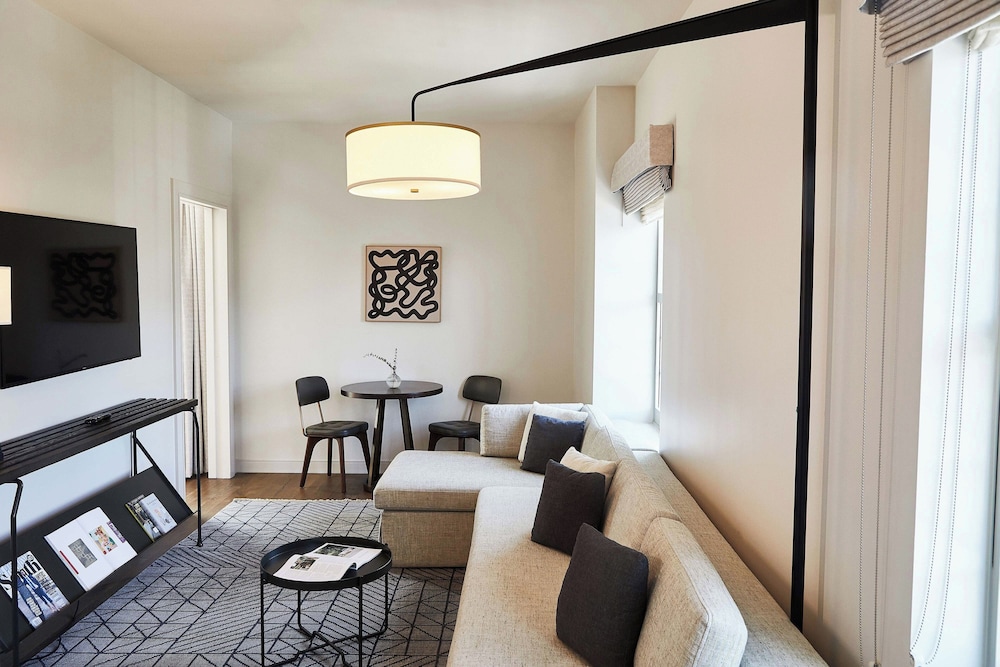 The Alida Savannah a Tribute Portfolio Hotel - photo 36