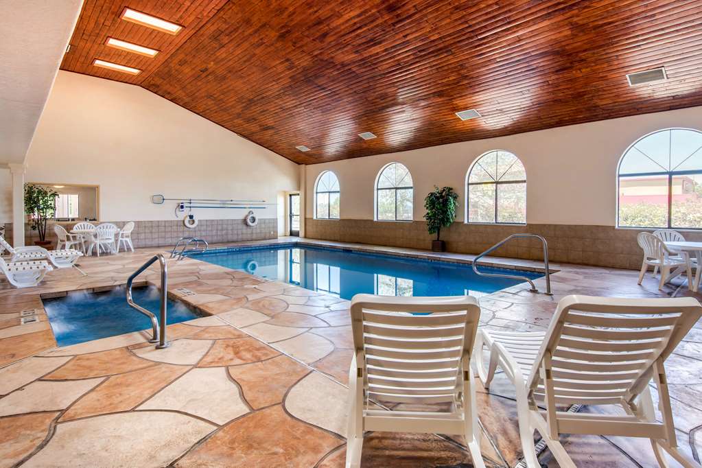 Quality Inn & Suites Albuquerque North near Balloon Fiesta Park - photo 25