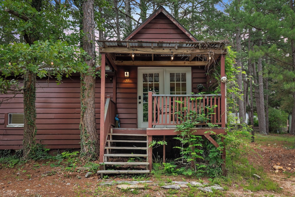 Tall Pines Inn - photo 94