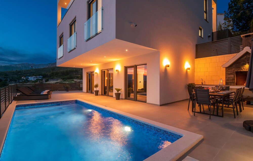 Villa In Split Panoramic View Free Parking — 4-Star Luxury Hotel in Split, Croatia