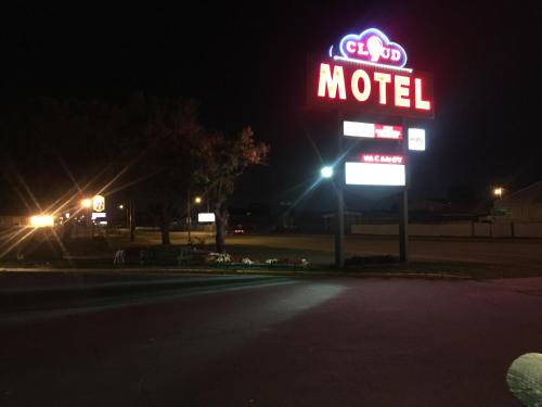 Cloud 9 Motel - photo 10