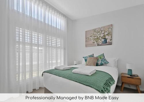 The Elm Apartments The Sunshine Room — 4-Star Luxury Hotel in Orange, Australia