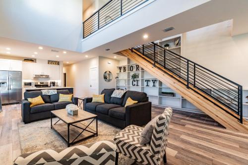 The Roosted Retreat — 4-Star Luxury Hotel in Tampa, United States