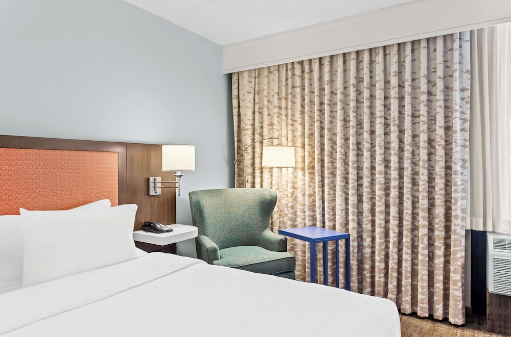 Hampton Inn Chicago Naperville - photo 19
