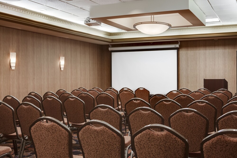 Holiday Inn Dubuque Galena by IHG - photo 51