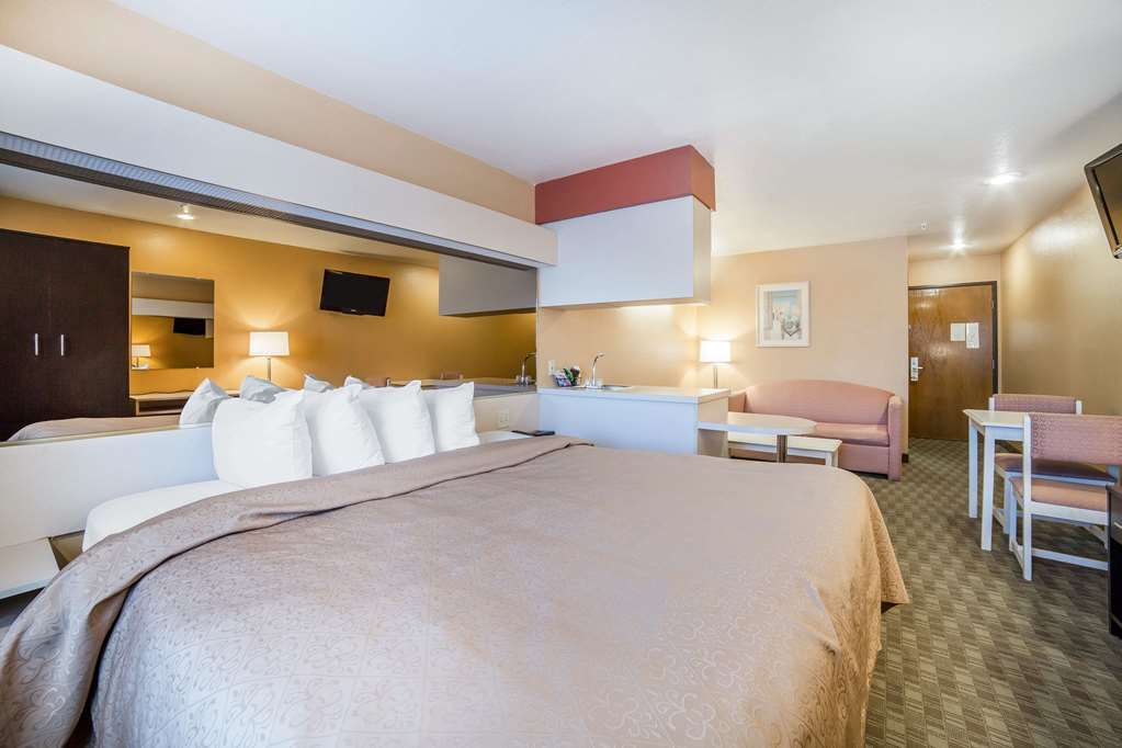 Quality Inn & Suites Elko - photo 25