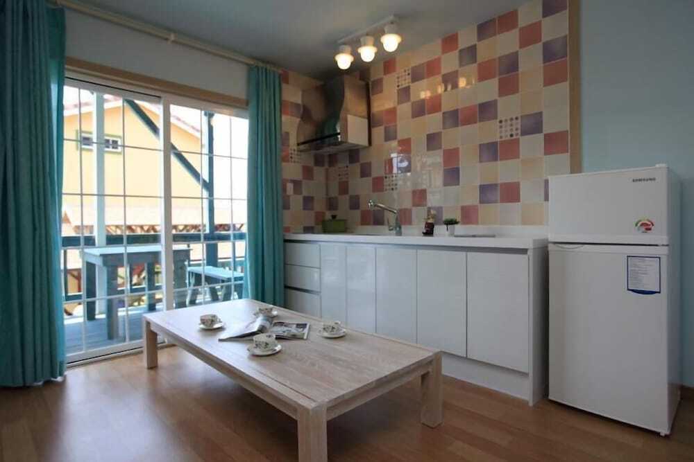 Jeju Olrepeurobangseu Pension — 4-Star Luxury Hotel in Jeju City, South Korea