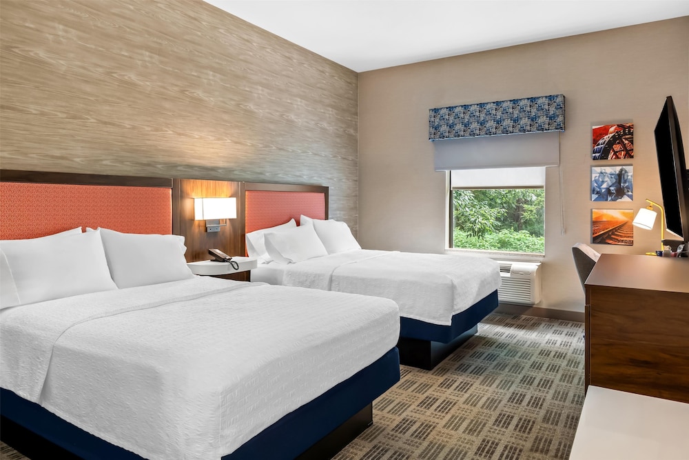 Hampton Inn & Suites Grove City - photo 9