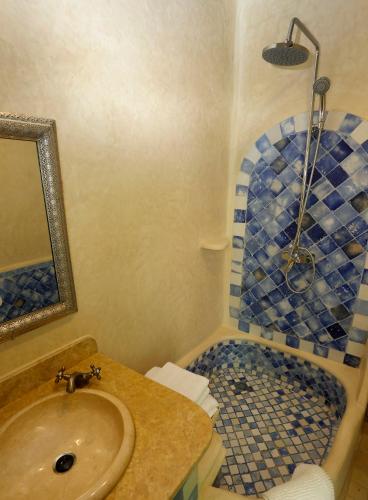 Riad Cherifa — 4-Star Luxury Hotel in Chefchaouene, Morocco
