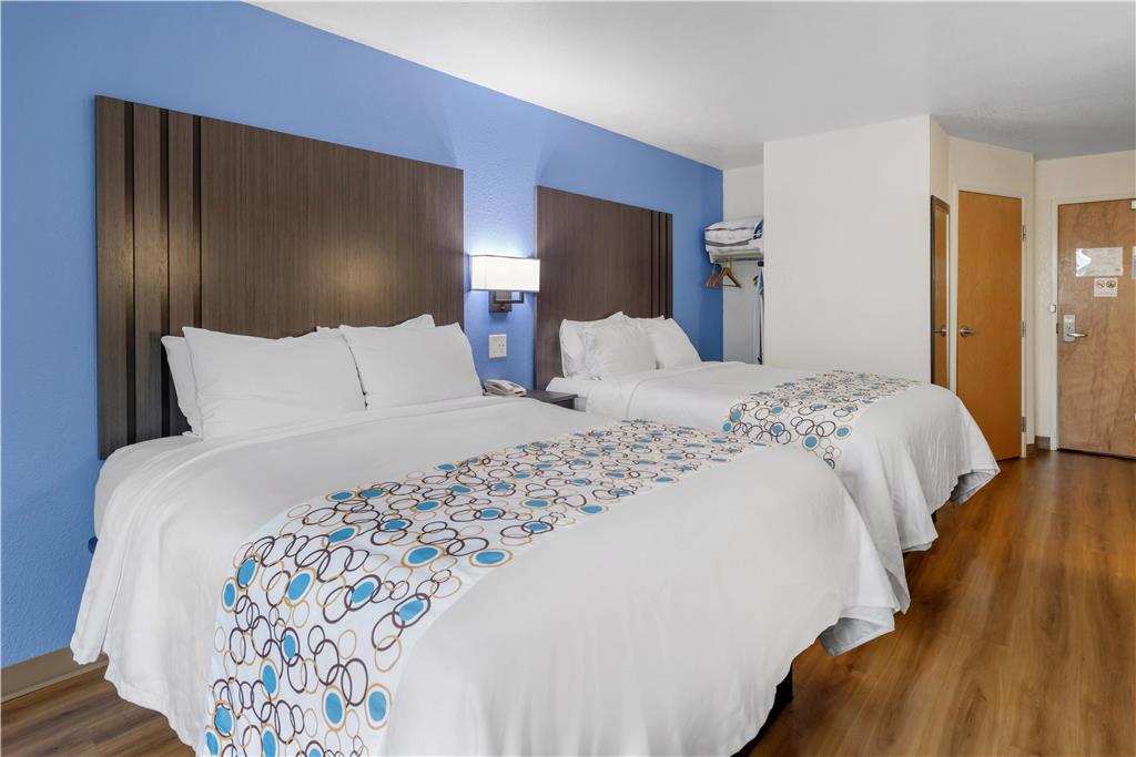 SureStay Plus Hotel by Best Western Niagara Falls East - photo 11