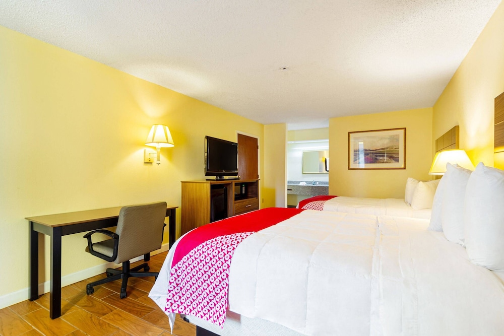 Days Inn by Wyndham Atmore - photo 17