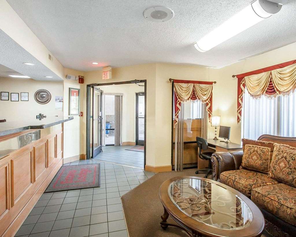 Econo Lodge Inn & Suites Murfreesboro Shopping District - photo 6