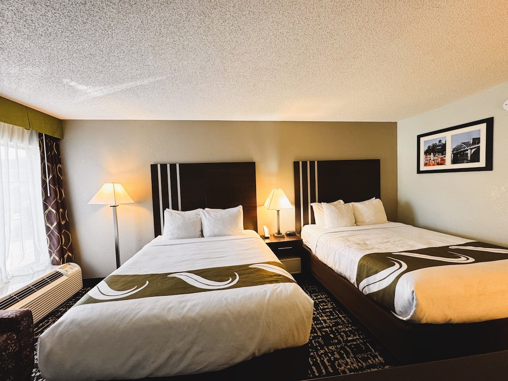 Quality Inn Cleveland North - photo 17