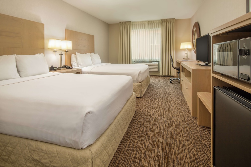 DoubleTree by Hilton Portland Tigard - photo 13