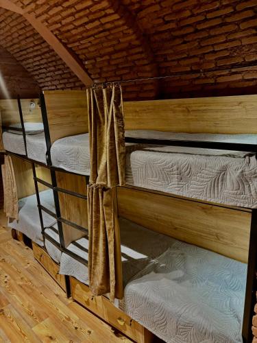 Vintage Hostel At Freedom Square