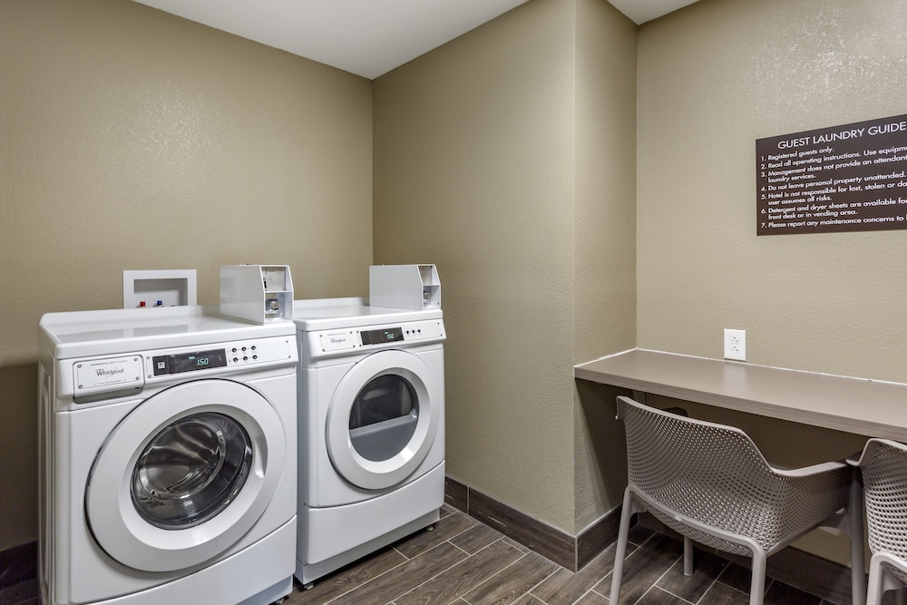 Garner Hotel Clarksville Northeast by IHG - photo 33