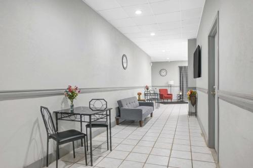 Motel 6 Chickasha Ok - photo 7